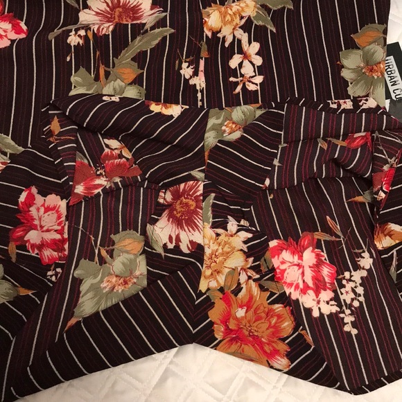 Floral Romper - Picture 3 of 4